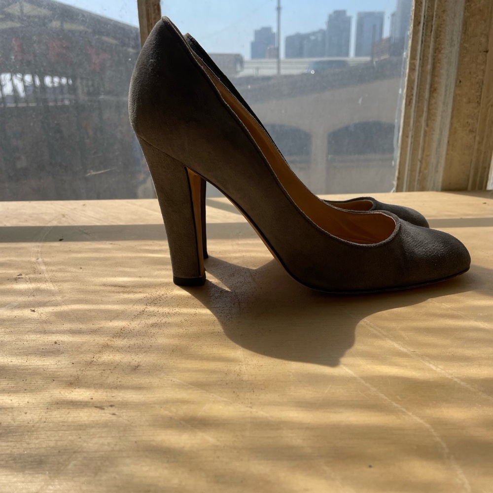 Grey suede Manolo Blahnik pumps
